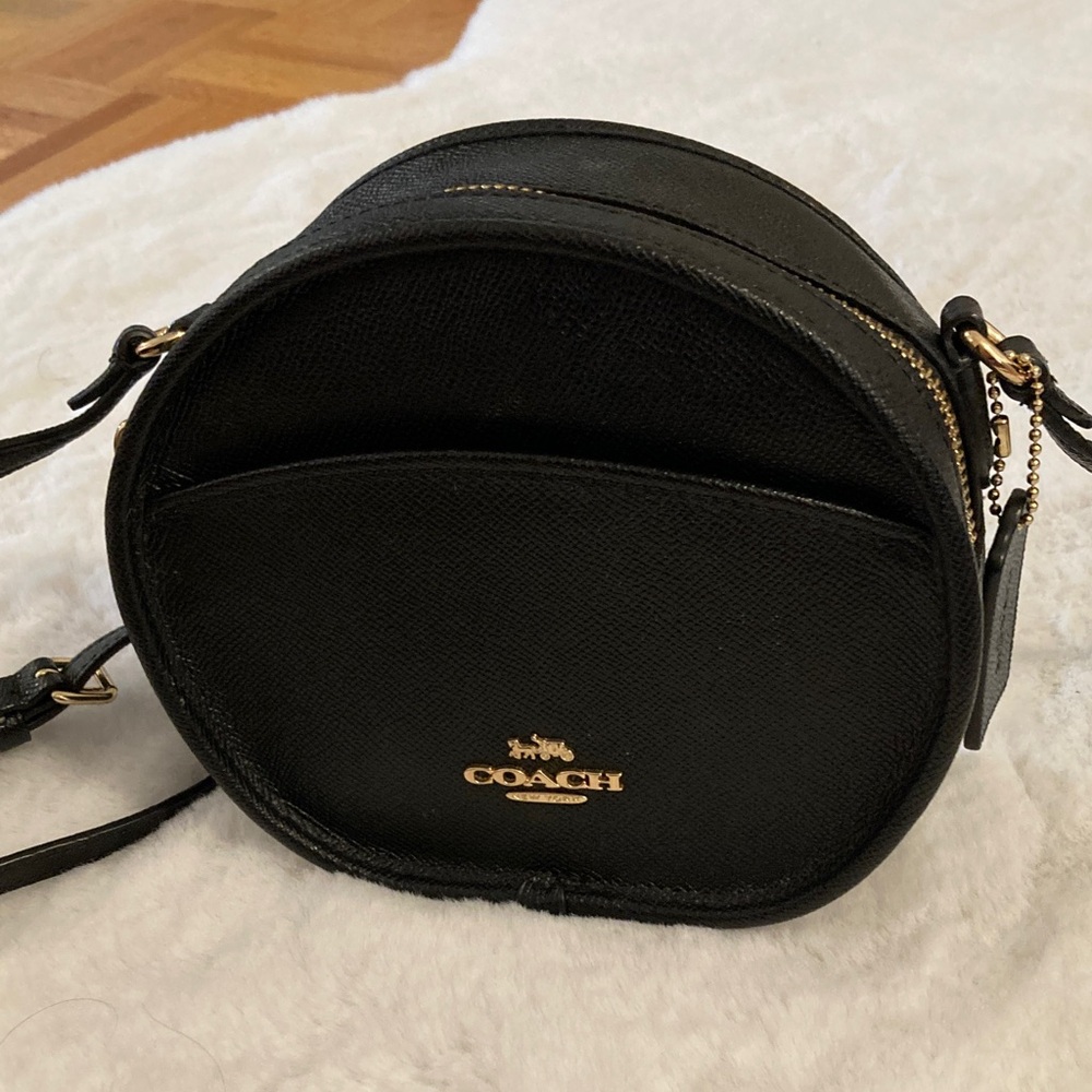 Coach canteen Black Leather Crossbody with Gold Logo